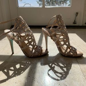 “SOLD” Betsey Johnson For any occasion